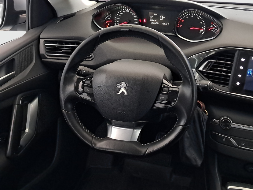 Peugeot 308, 2015
