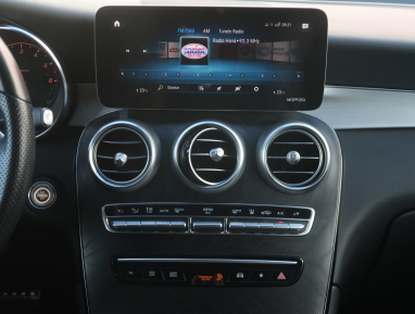 Mercedes-Benz GLC - 2022