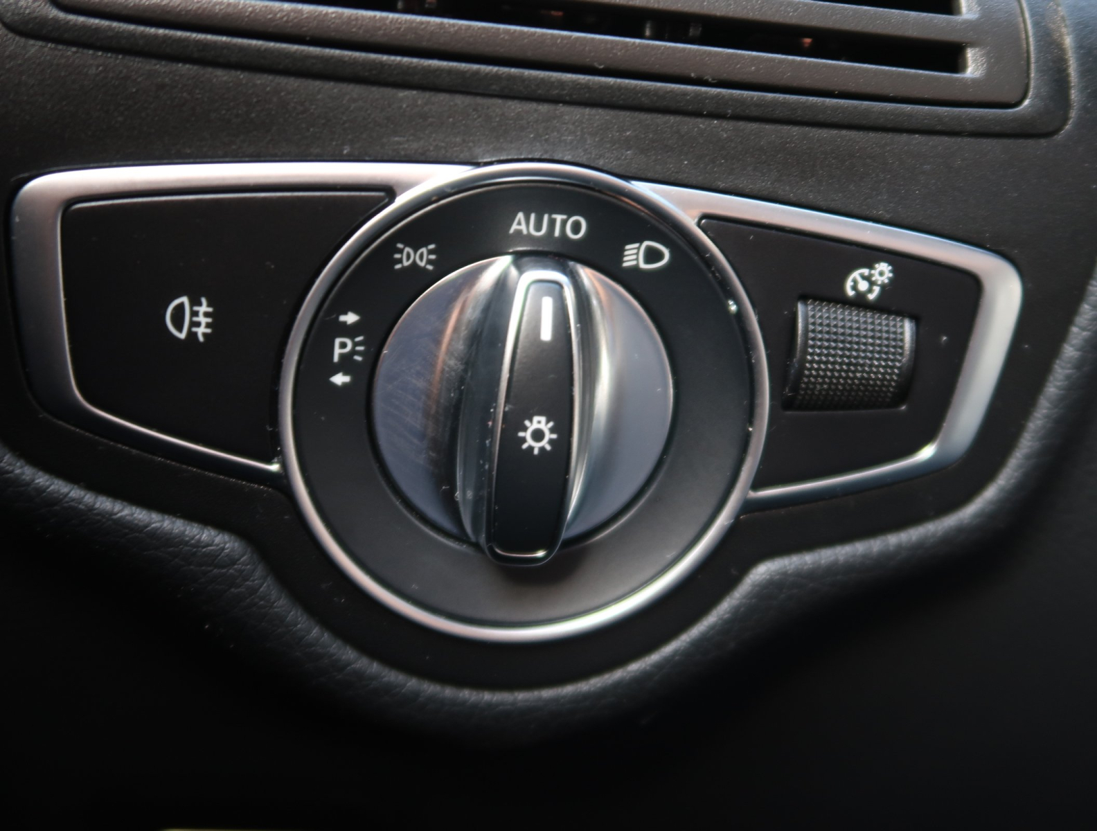 Mercedes-Benz GLC - 2022
