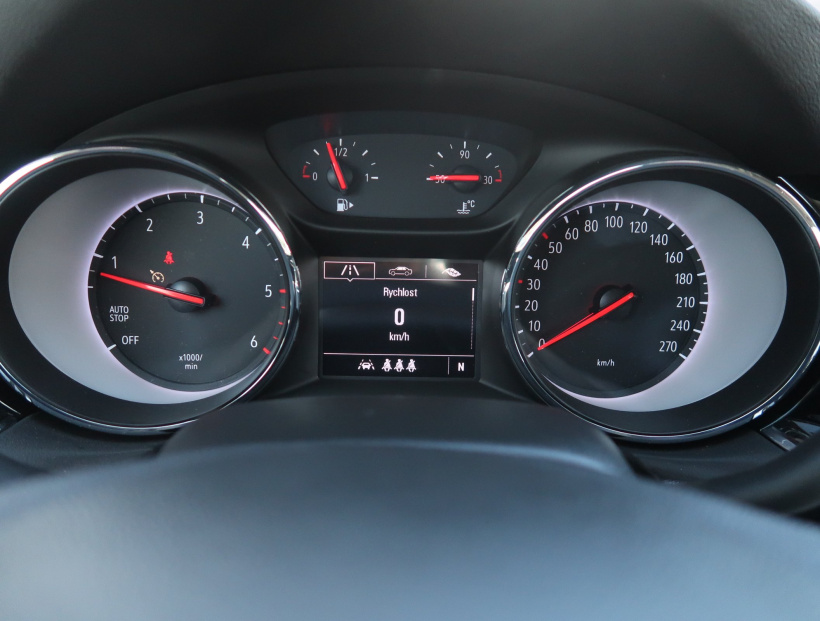 Opel Insignia, 2021