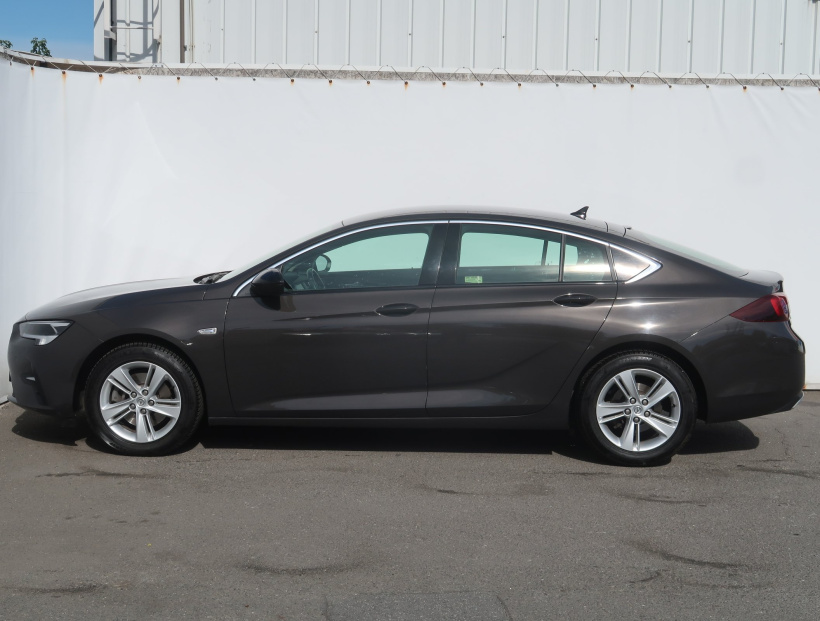 Opel Insignia, 2021