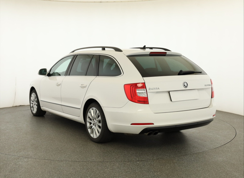 Škoda Superb, 2014