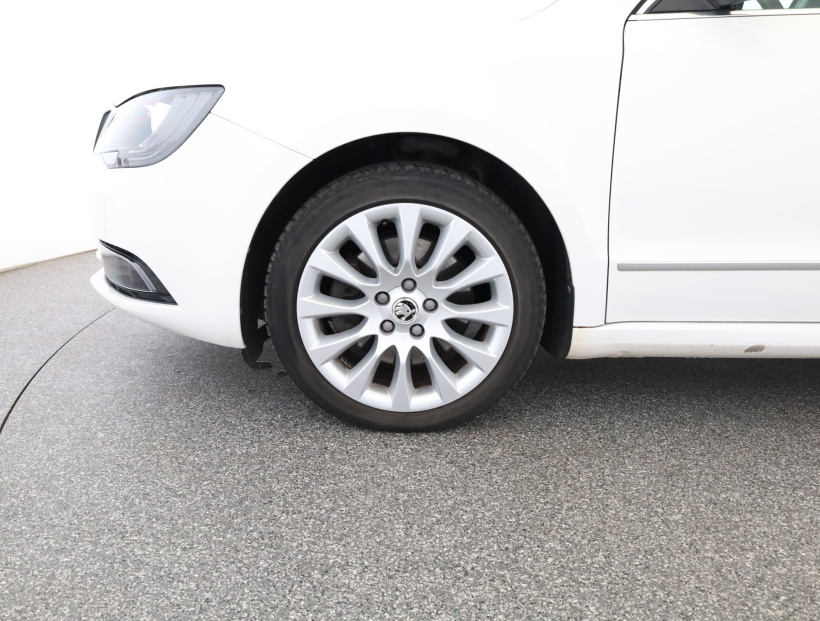 Škoda Superb, 2014