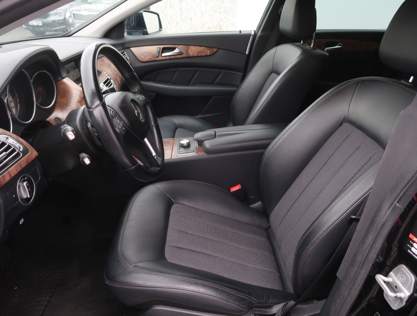 Mercedes-Benz CLS, 2013