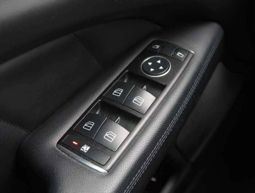 Mercedes-Benz CLS, 2013