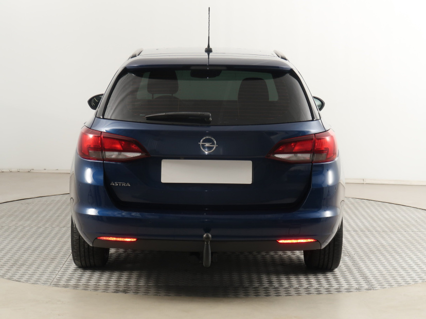 Opel Astra, 2021