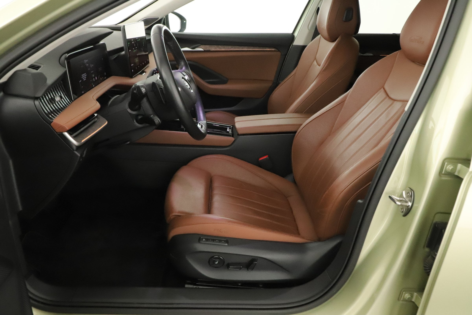 Škoda Superb - 2024