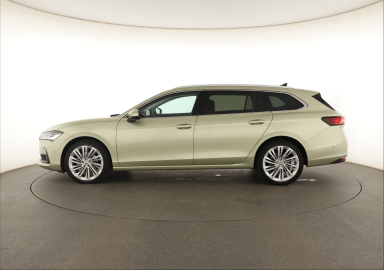 Škoda Superb - 2024