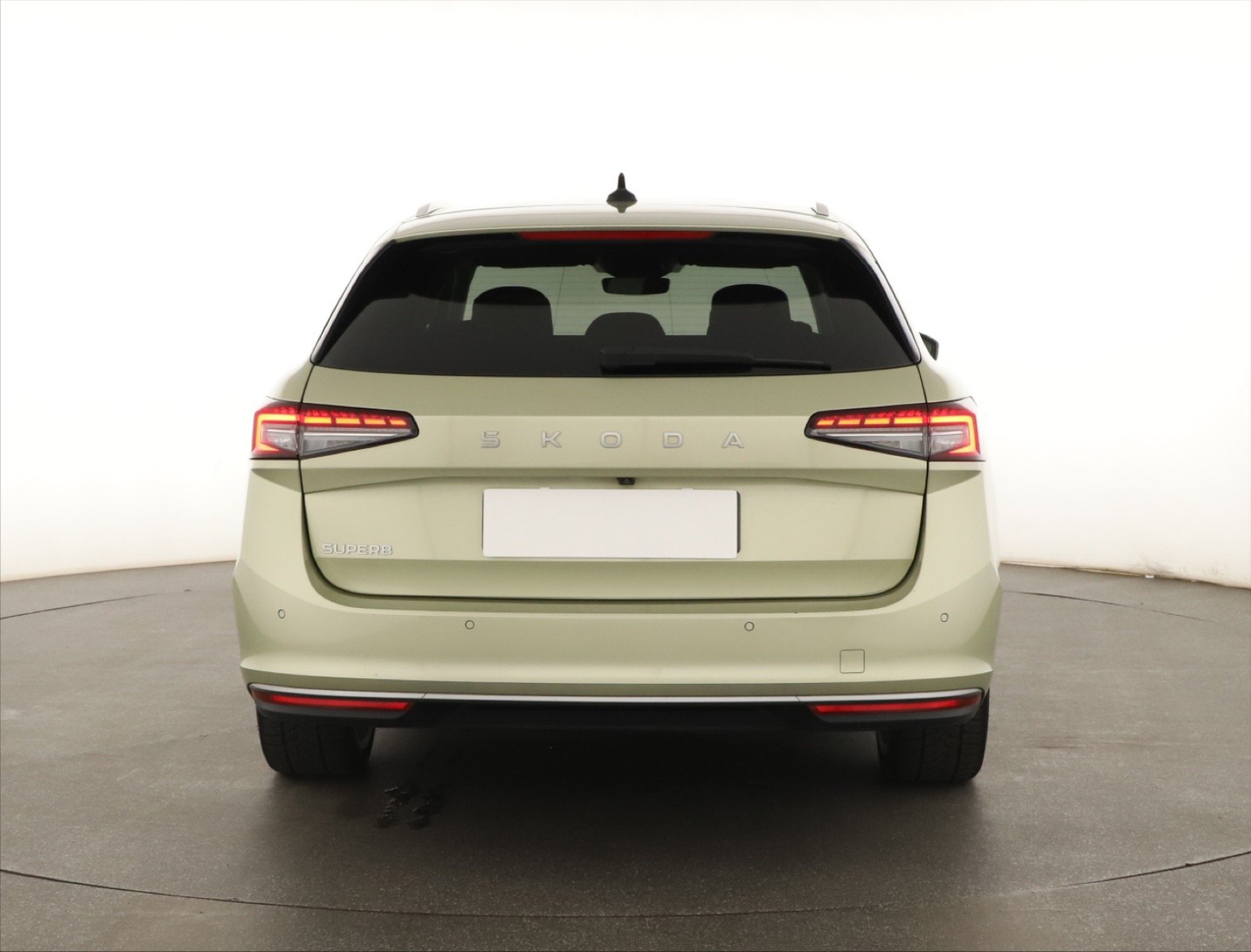 Škoda Superb - 2024