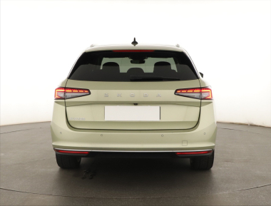Škoda Superb - 2024
