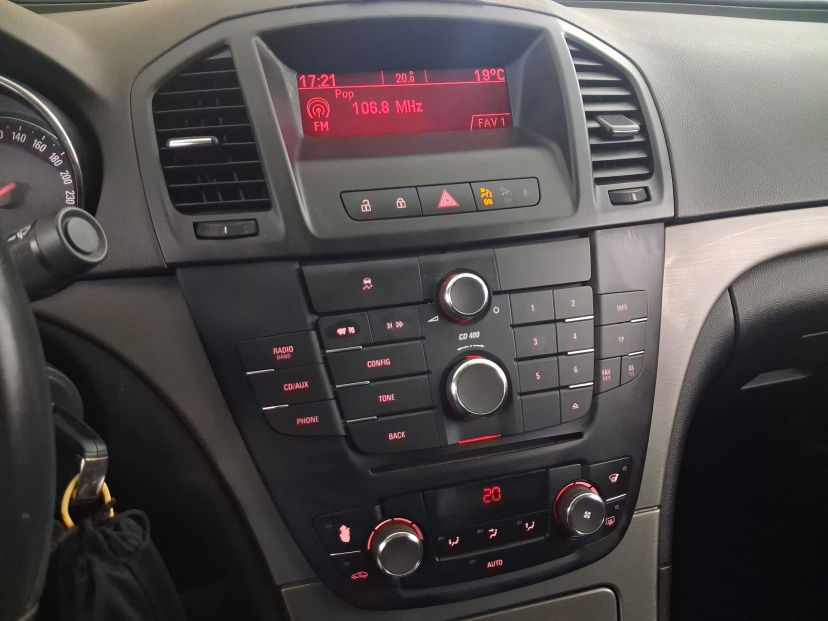 Opel Insignia, 2011
