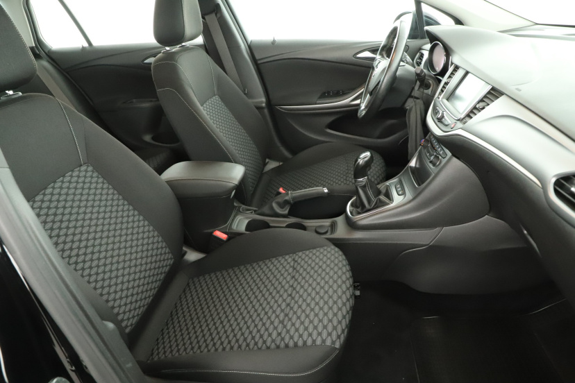 Opel Astra, 2018