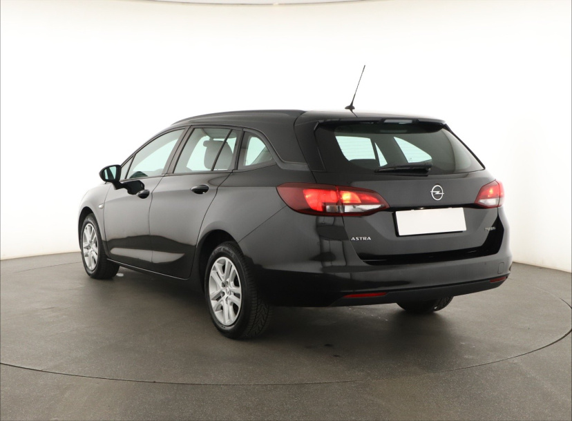 Opel Astra, 2018