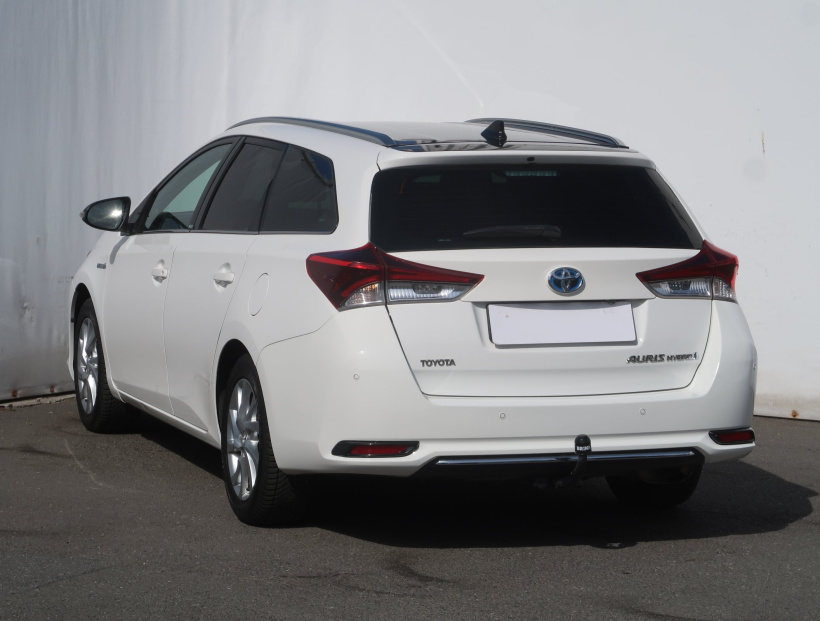 Toyota Auris, 2016