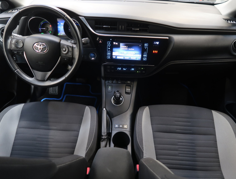 Toyota Auris, 2016