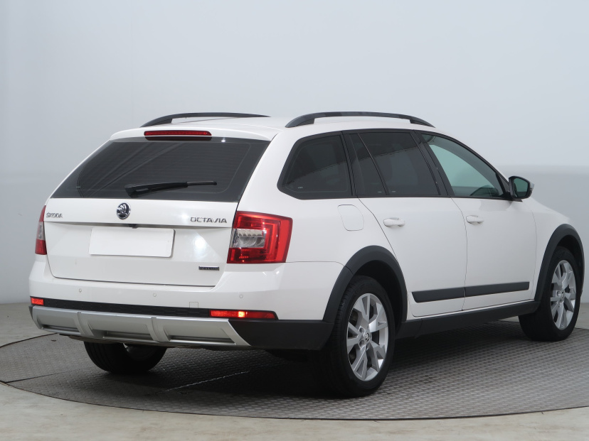 Škoda Octavia Scout, 2015
