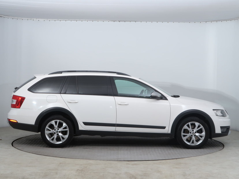 Škoda Octavia Scout, 2015