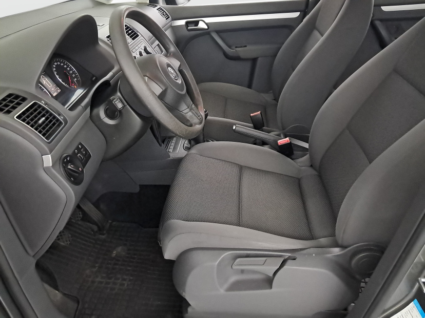 Volkswagen Touran, 2012