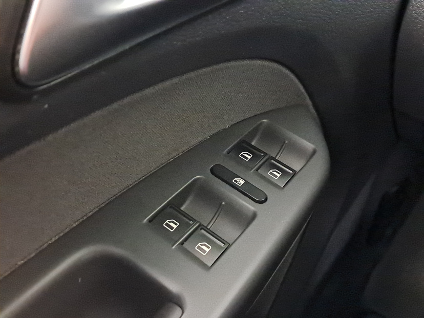 Volkswagen Touran, 2012