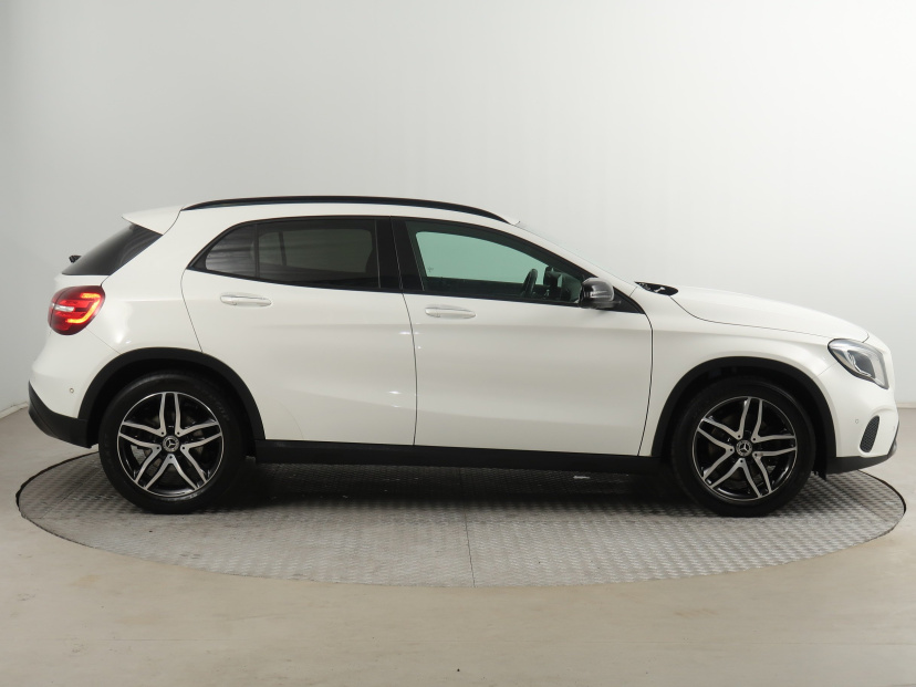 Mercedes-Benz GLA, 2018