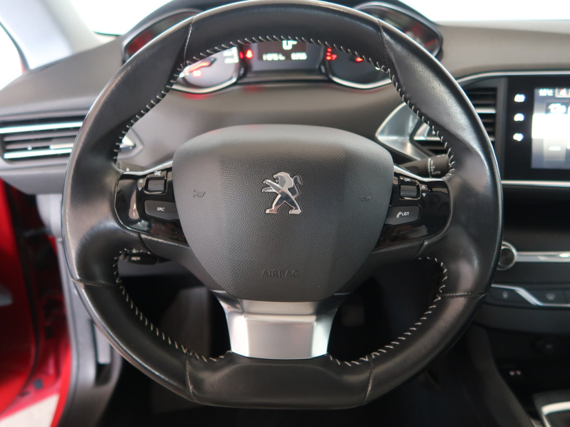 Peugeot 308, 2015
