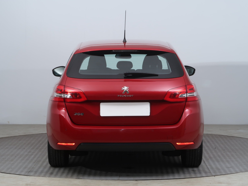 Peugeot 308, 2015