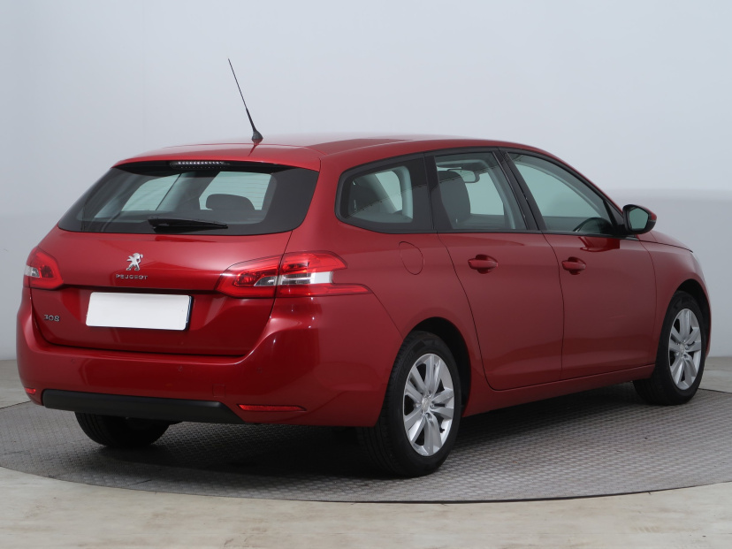 Peugeot 308, 2015