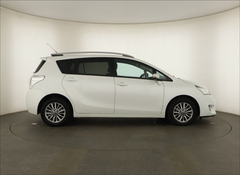 Toyota Verso, 2017
