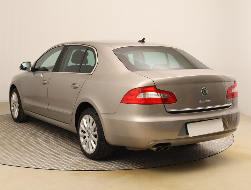Škoda Superb, 2013