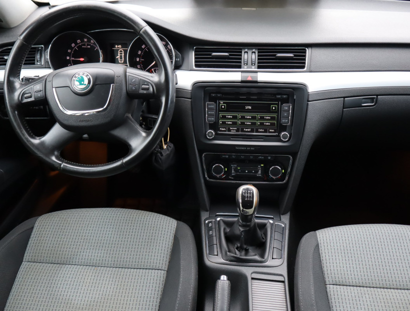 Škoda Superb, 2013