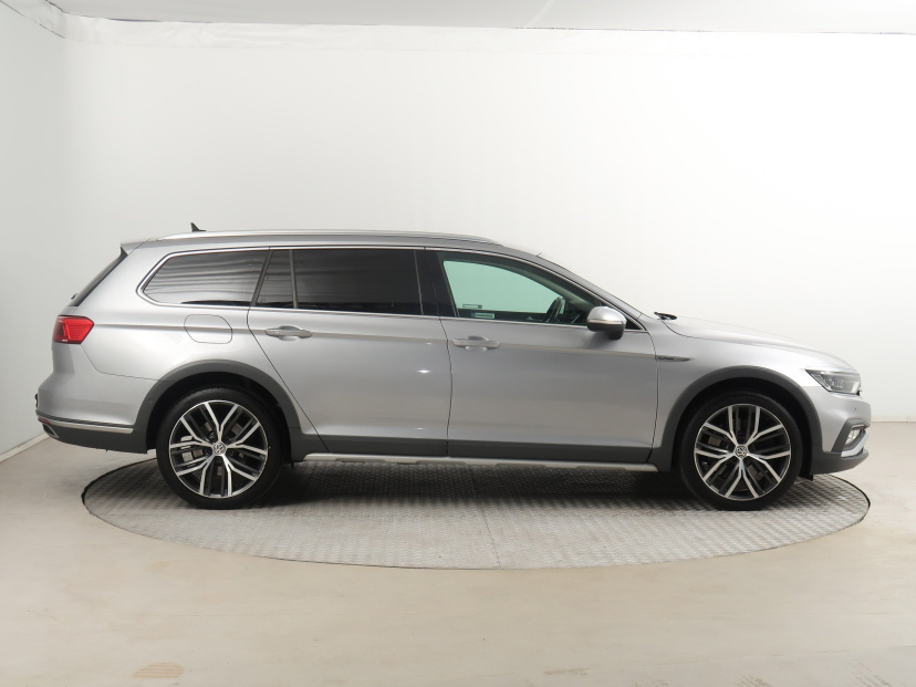 Volkswagen Passat, 2020