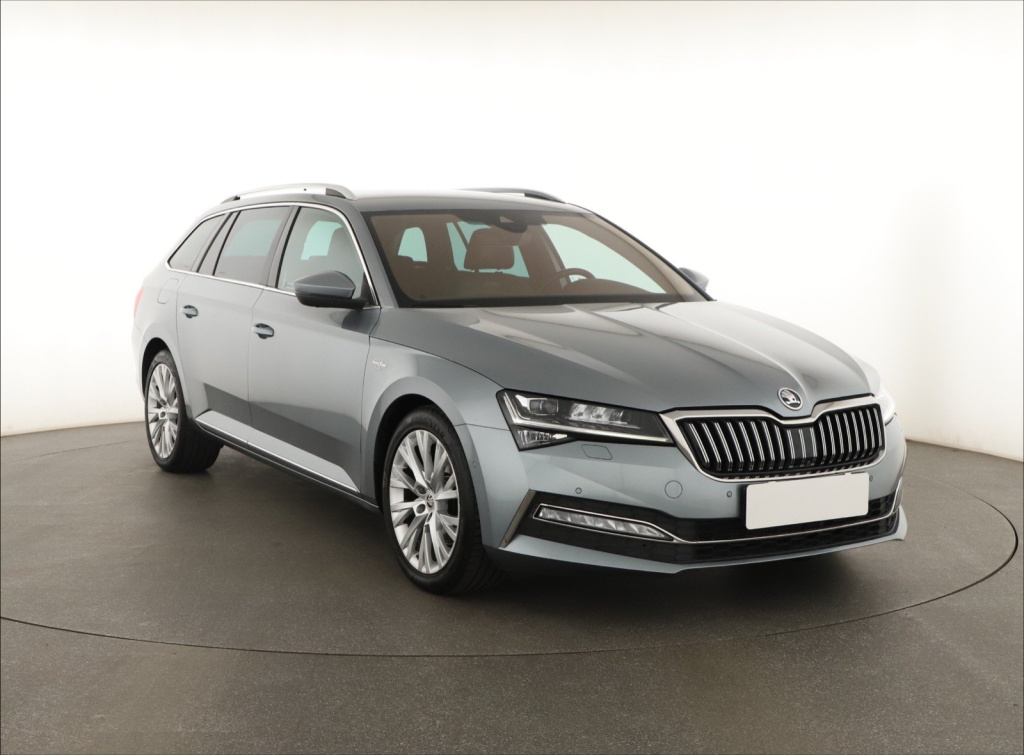 Škoda Superb, 2021