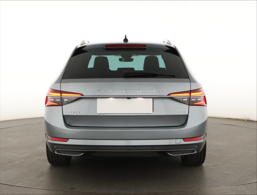 Škoda Superb, 2021