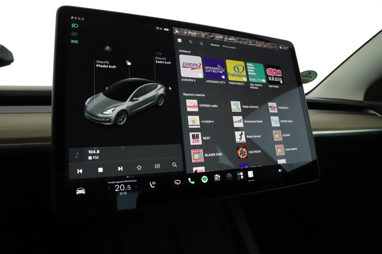 Tesla Model 3 Standard Range Plus – fotografie 23