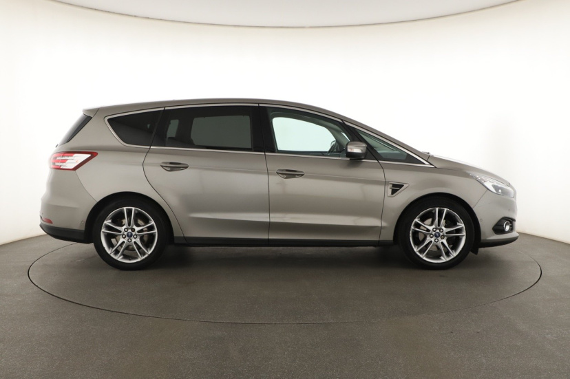 Ford S-Max, 2016