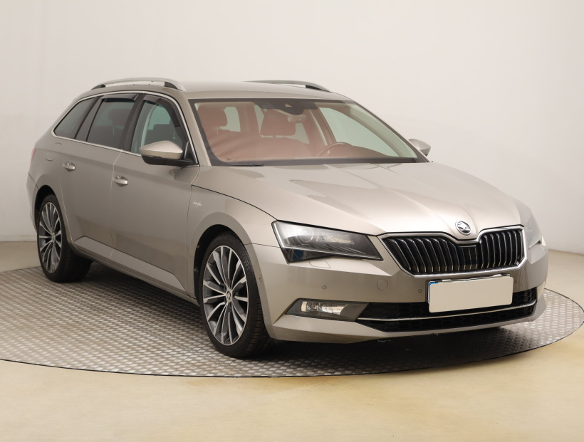 Škoda Superb, 2016