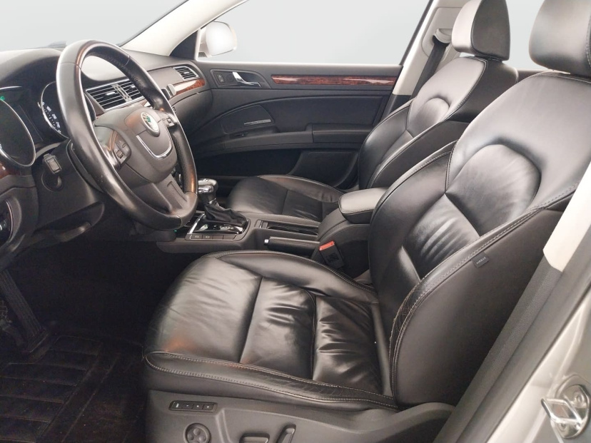 Škoda Superb, 2010