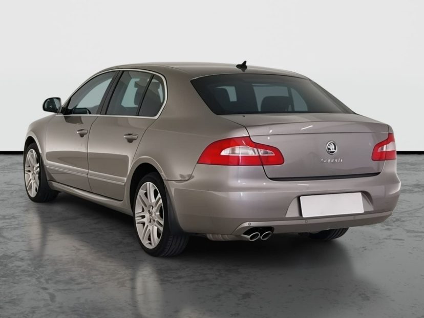 Škoda Superb, 2010