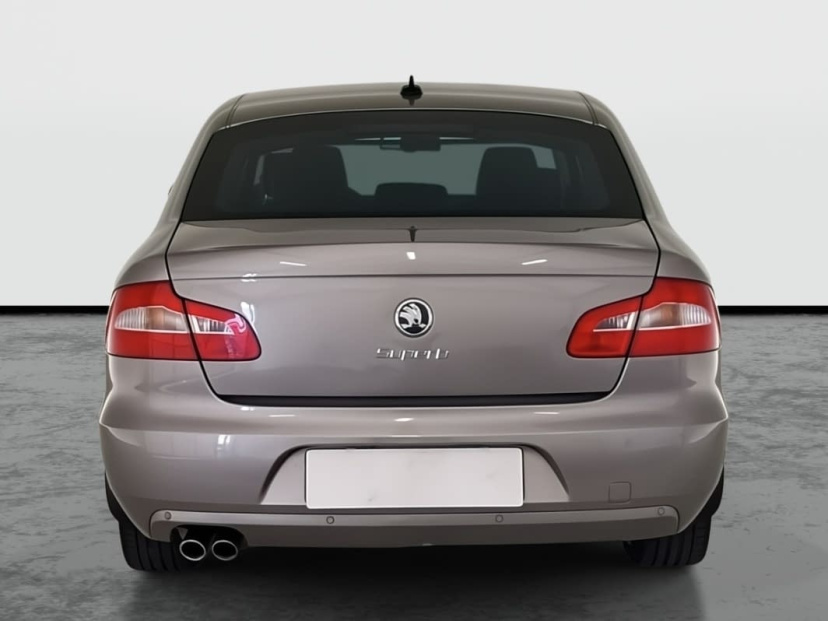 Škoda Superb, 2010