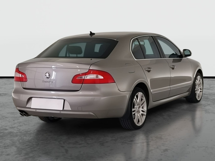 Škoda Superb, 2010