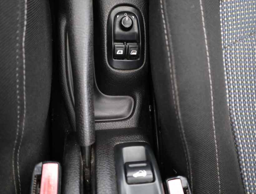 Peugeot 206, 2003