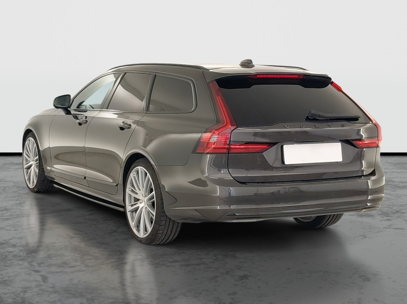 Volvo V90, 2021