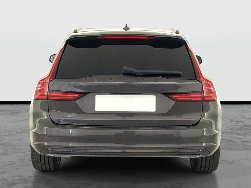 Volvo V90, 2021