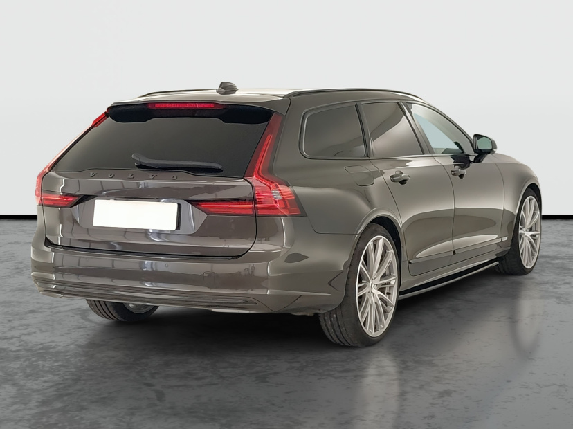 Volvo V90, 2021