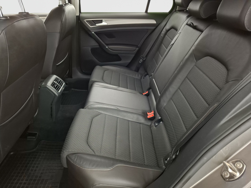 Volkswagen Golf, 2015