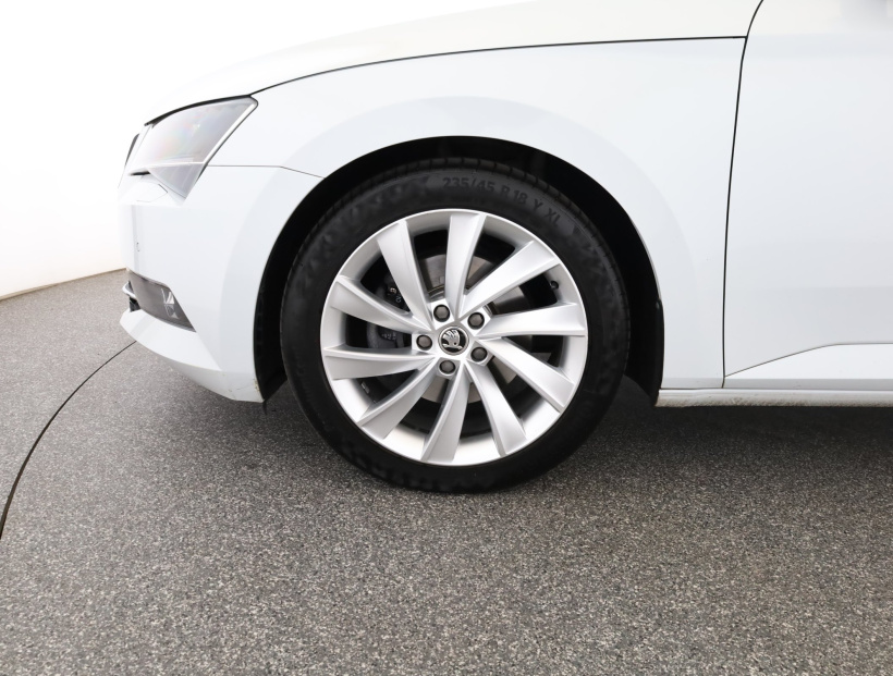 Škoda Superb, 2019
