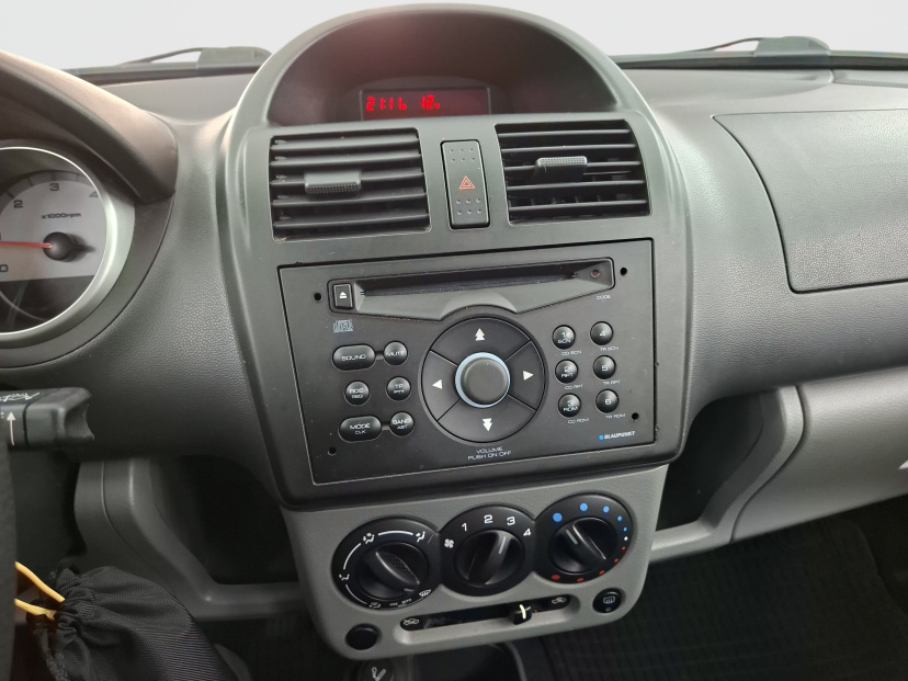 Suzuki Ignis, 2004