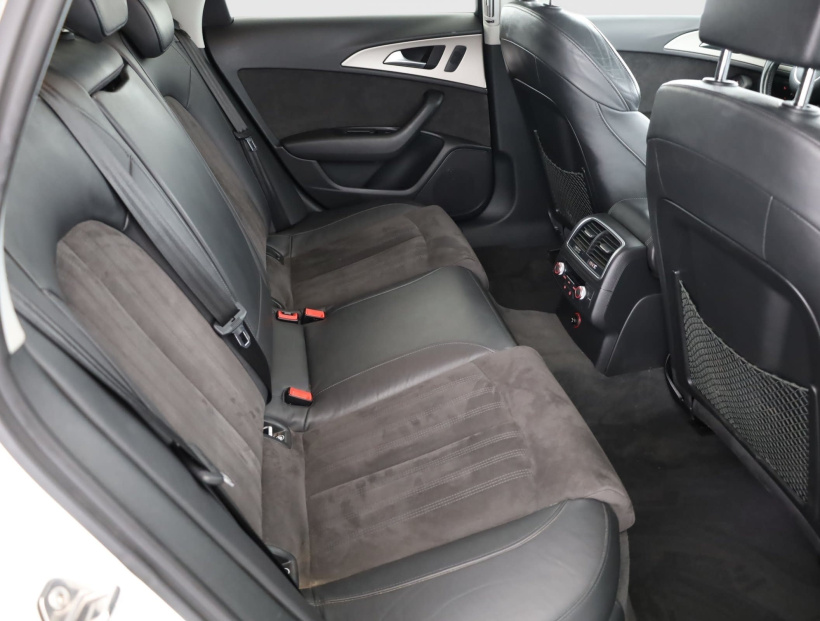 Audi A6 Allroad, 2015