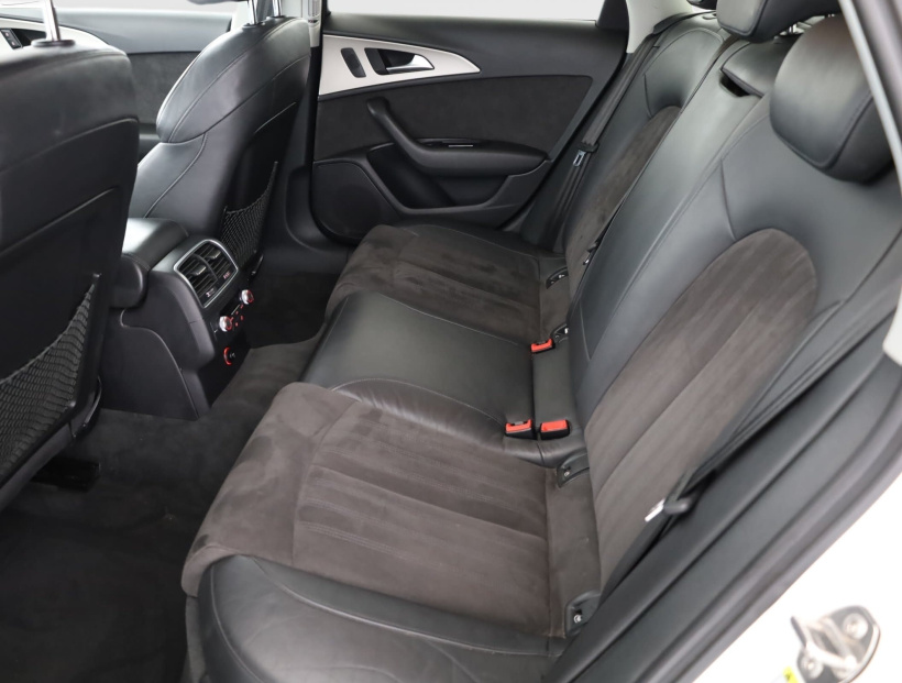 Audi A6 Allroad, 2015