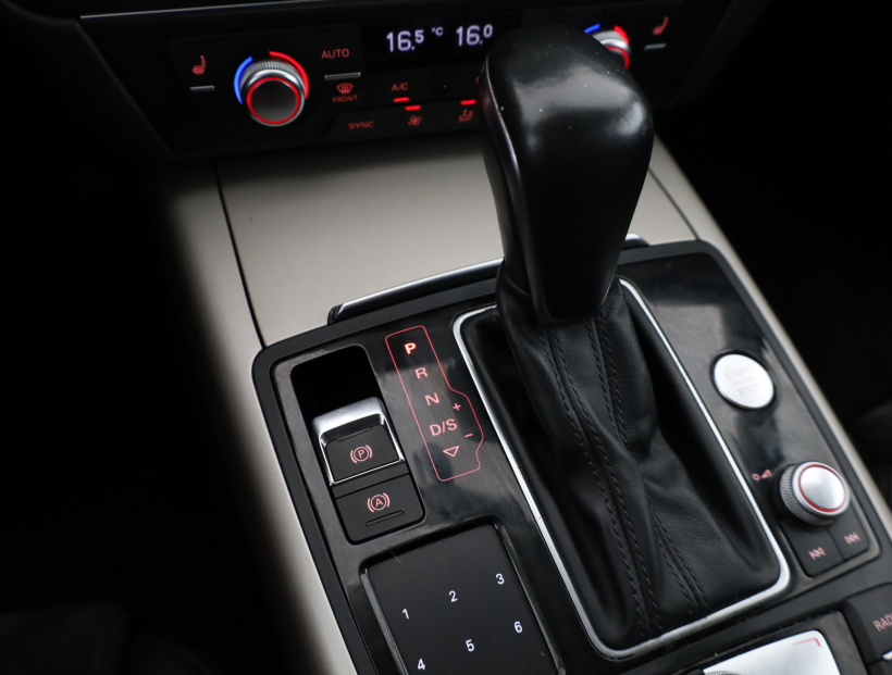 Audi A6 Allroad, 2015